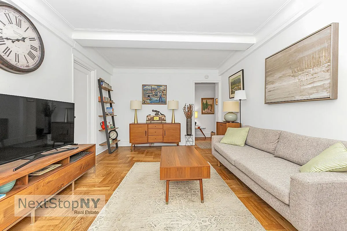 333 E 53rd St APT 7C photo 1