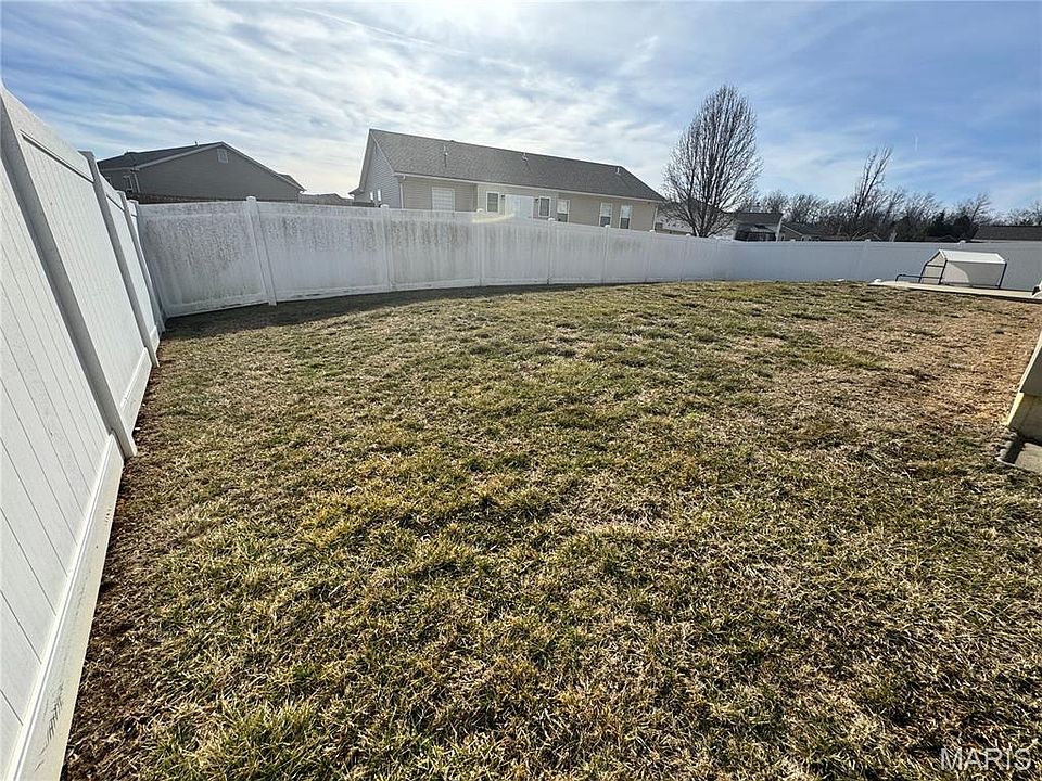 2nd image of 34 Hampton Dr