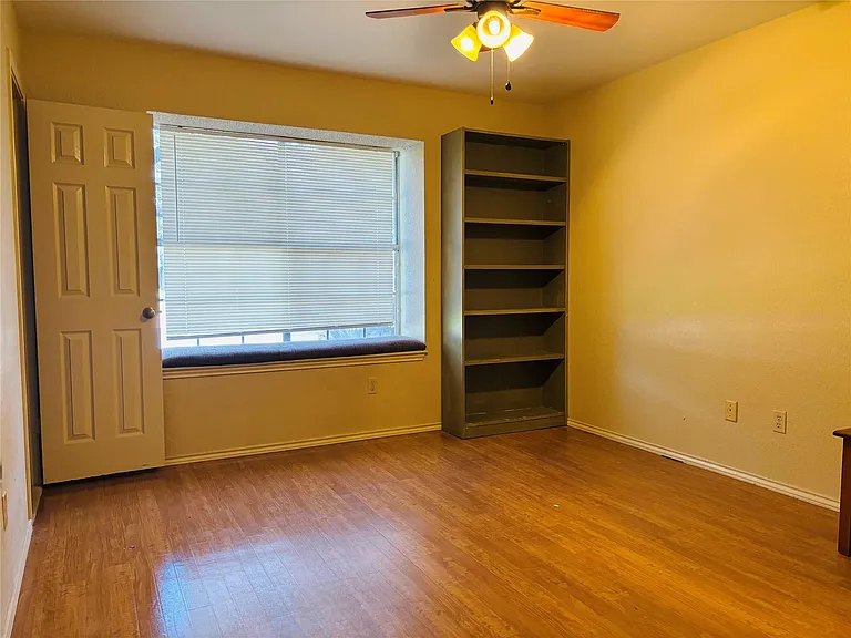 7806 Taranto Dr — Photo 11
