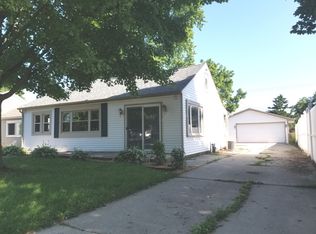 528 Liberty Blvd, Machesney Park, IL 61115