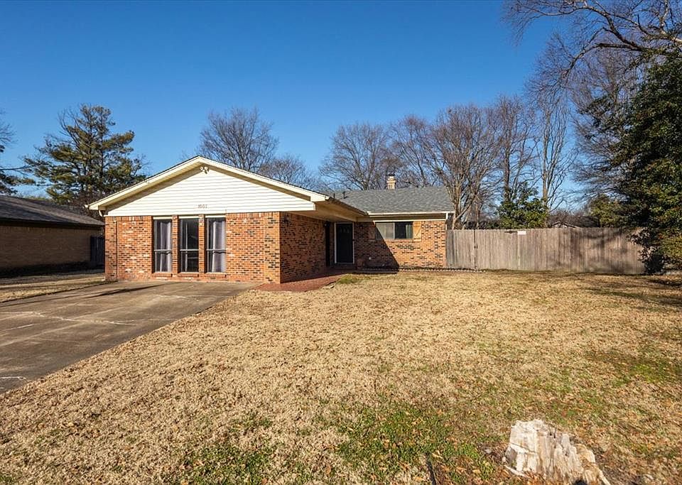 1st image of 1007 Stratford Dr