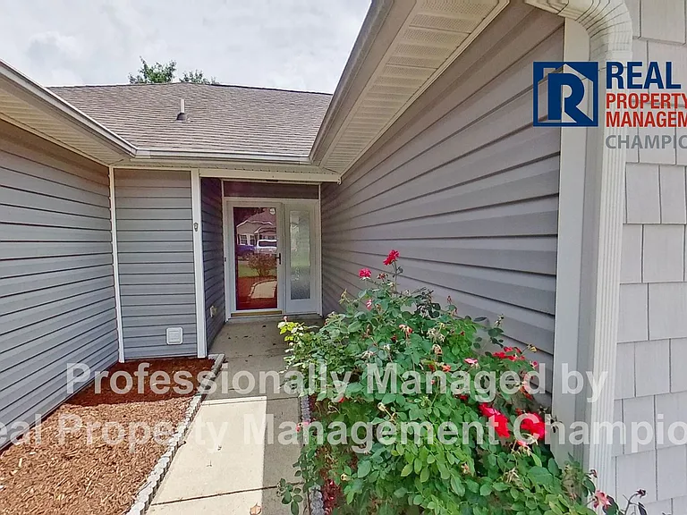 95 Eastgate Dr — Photo 2