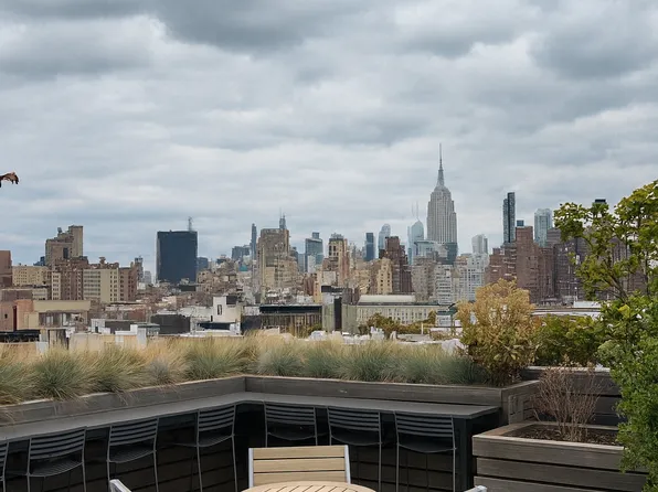 350 Bleecker Street image 5 of 7