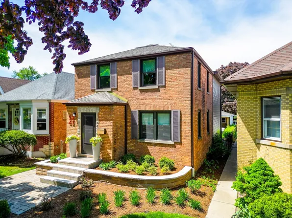 5242 N Oak Park Ave, Chicago, IL 60656