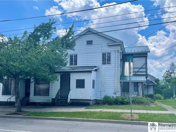 163 Main St, Randolph, NY 14772
