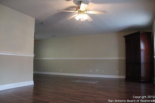 2nd image of 814 N UTOPIA LN