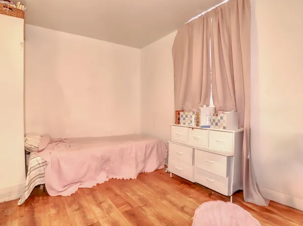 620 37th Street image 10 of 38