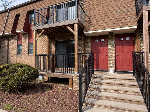 18 Ginger Ct, Eatontown, NJ 07724