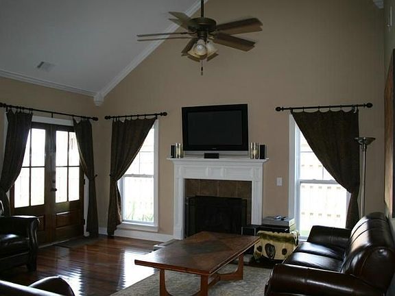 4th image of 250 Rossburg Dr