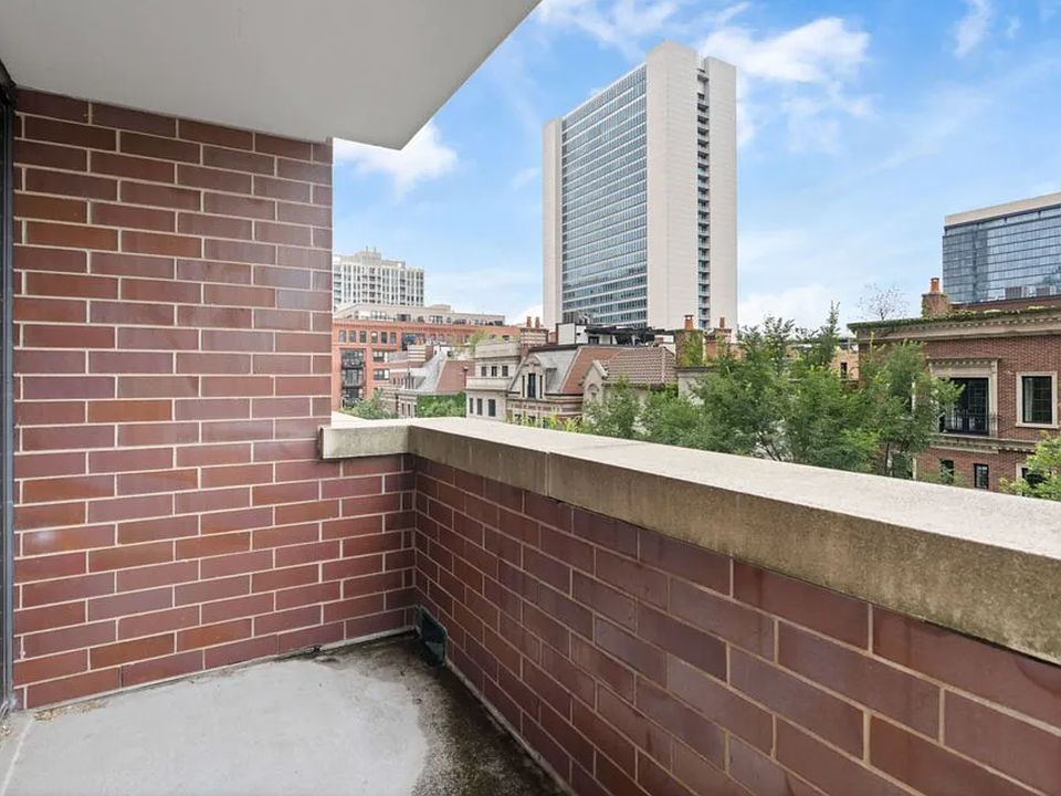 1st image of 451 W Huron St Unit 701