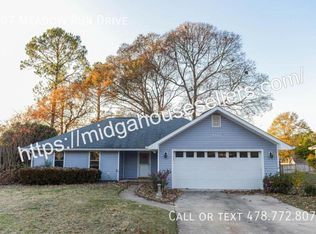 207 Meadow Run Dr, Warner Robins, GA 31088