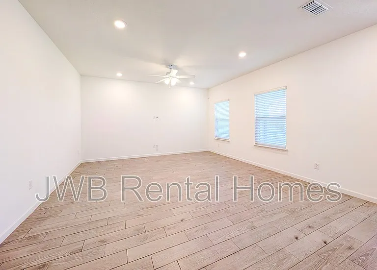 3174 Raven Trce — Photo 5