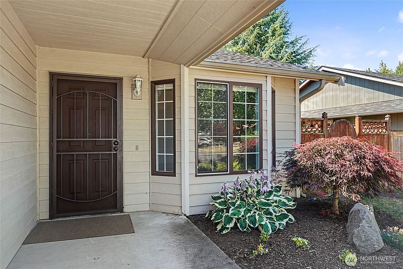 2nd image of 5705 57th Avenue SE