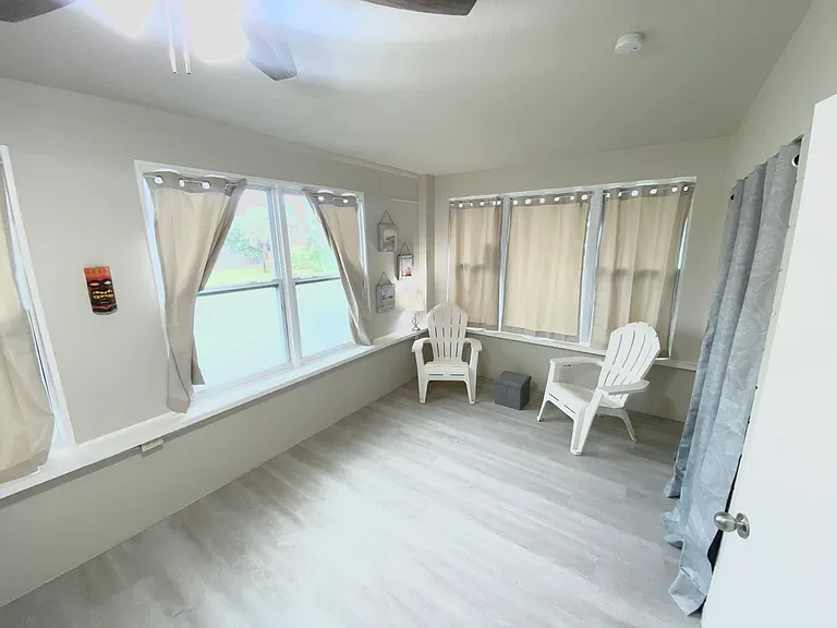 3936 Oriole Ave — Photo 17