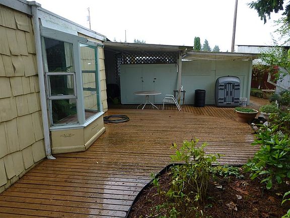 4th image of 18501 52nd Ave W Unit 61