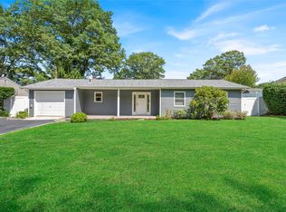61 Brookhaven Dr, Rocky Point, NY 11778