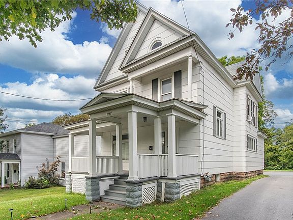 2nd image of 1117 State St