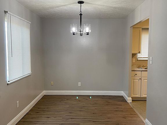 4th image of 11803 Matherson Ave
