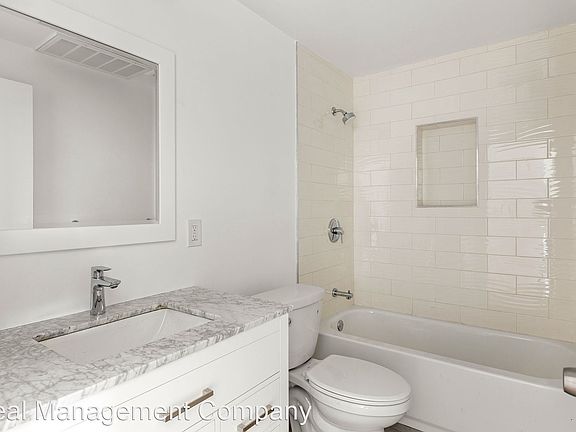4th image of 2706 School St #3100-8