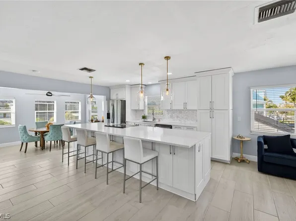 230 Donora Blvd, Fort Myers Beach, FL 33931