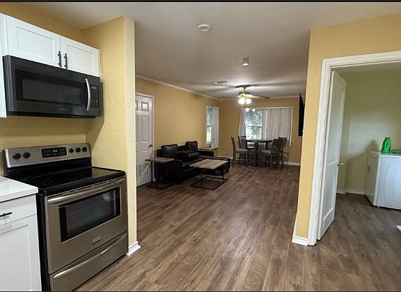 5th image of 101 Azalea Ave