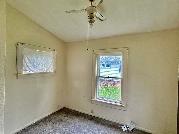 4th image of 30144 Thomas St