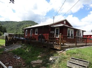1016 Osborne Dr, Rainelle, WV 25962