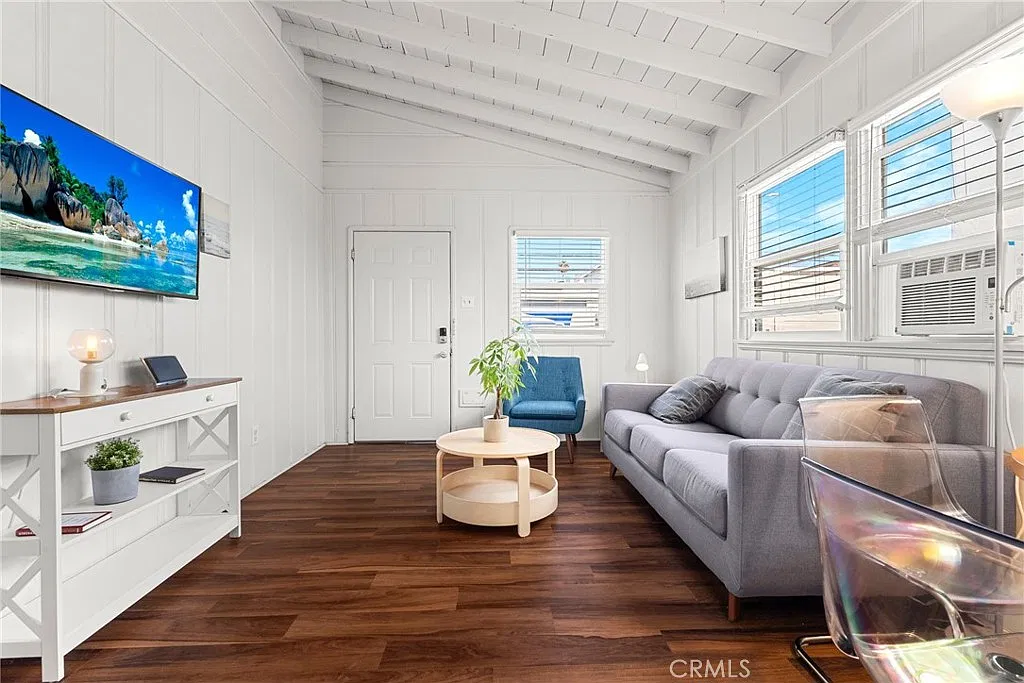 1 bed, 655 sqft, $2,525 — Photo 2