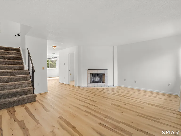 27 Crows Nest Ln #17G — Photo 3