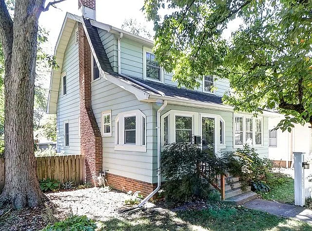 1507 W University Ave photo 1