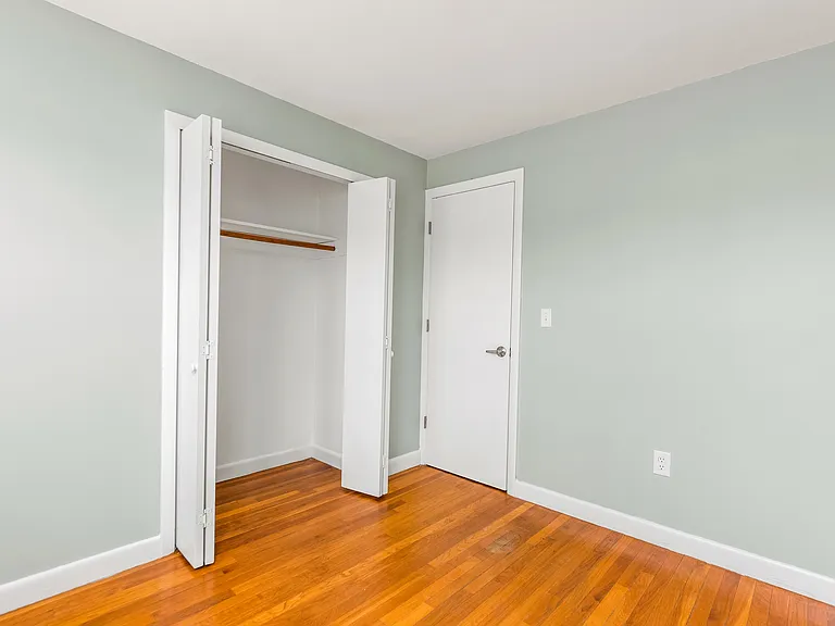 3 Elaine St #33 — Photo 16