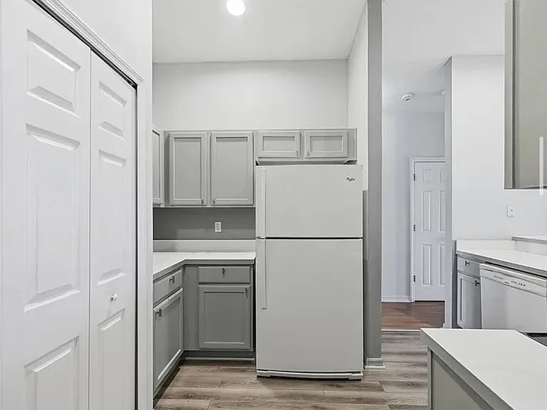 15187 Harrowgate Way — Photo 5