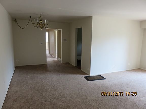 2nd image of 1460 Fairlane Dr APT 209