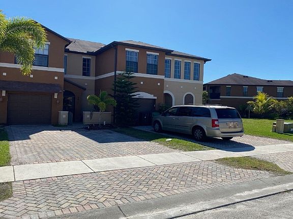 3rd image of 5021 NW Coventry Cir