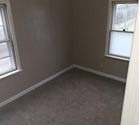 3rd image of 904 Clifford Ave