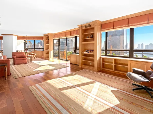 240 East 47th Street image 1 of 24