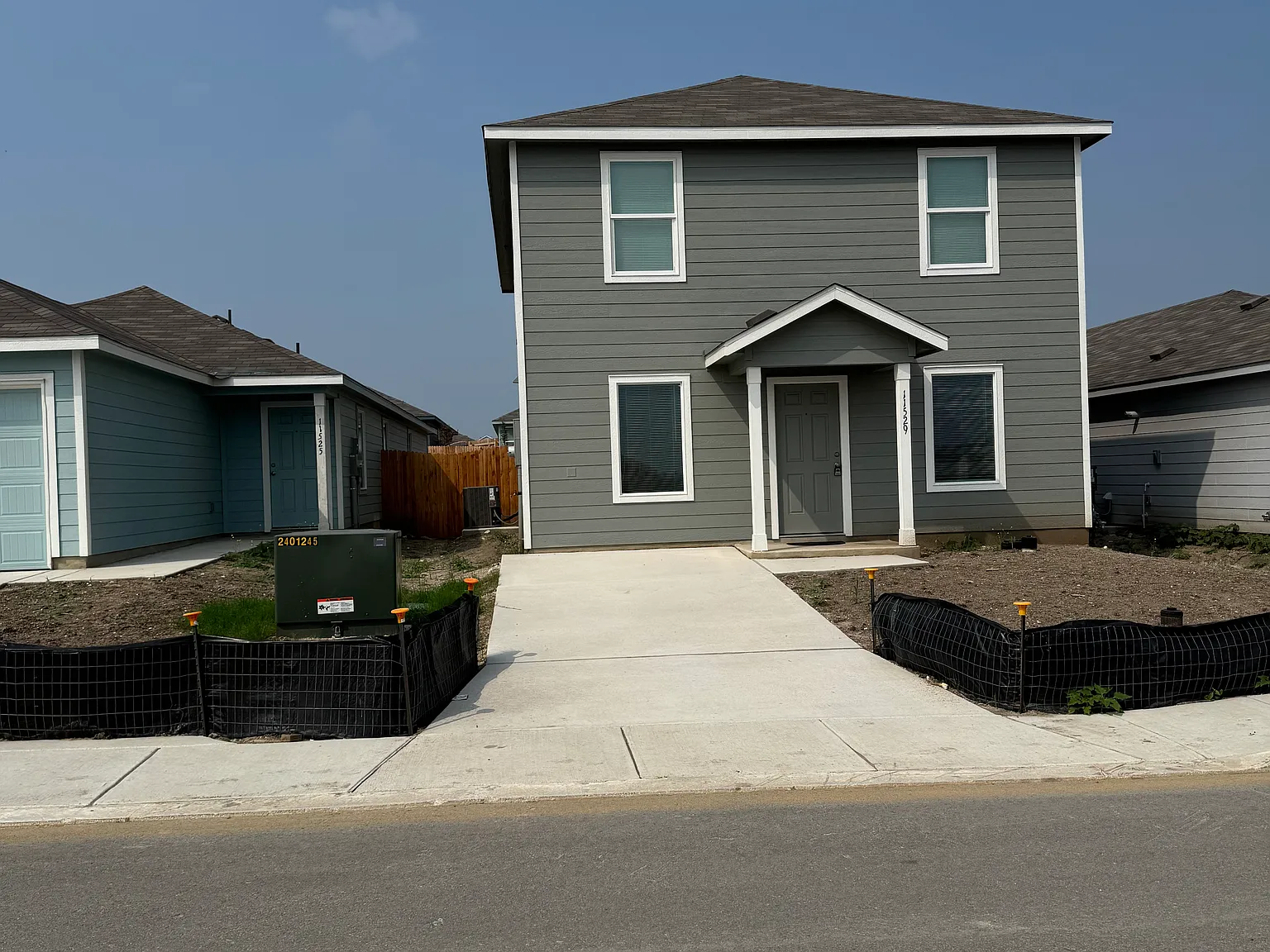 4 bed, 1850 sqft, $2,200 — Photo 1