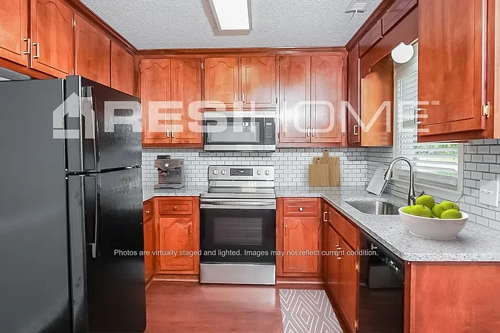 3 bed, 2.0 bath, 1179 sqft, $1,535 — Photo 2