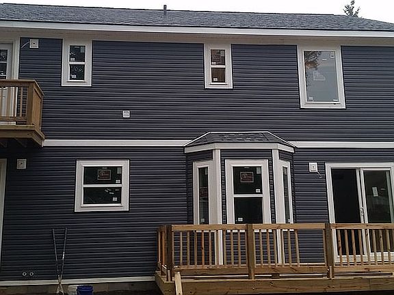 2nd image of 3855 Iris Dr