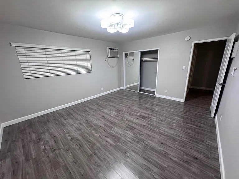 6520 Shirley Ave #14 — Photo 12