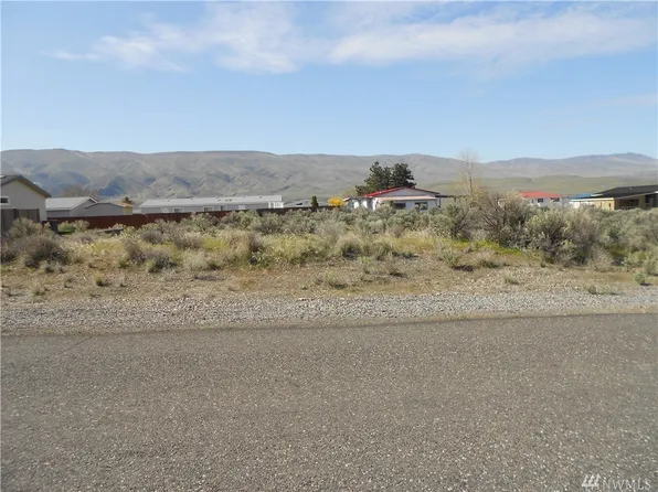 418 Edgewater Way SW, Mattawa, WA 99349