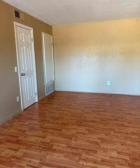 1518 Border Ave #B — Photo 3