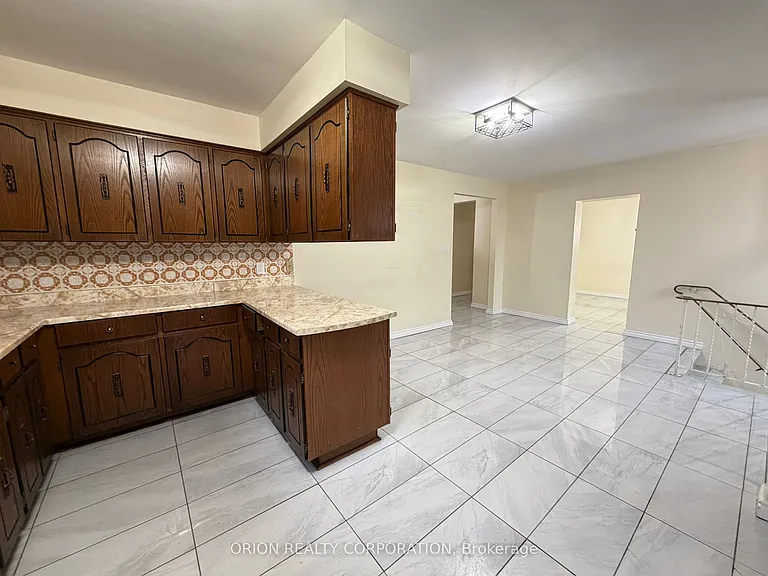 3 Romar Cres — Photo 15