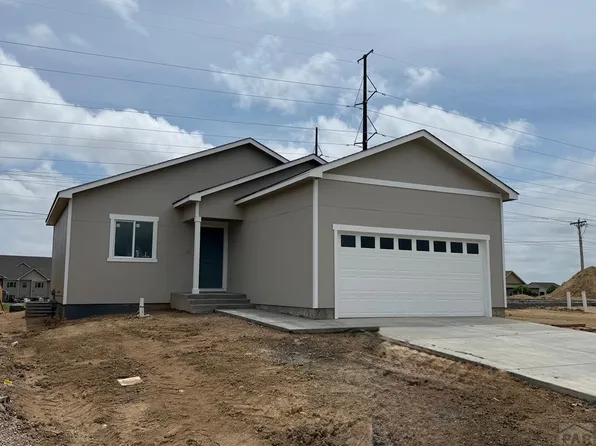5220 Gannet Ln, Pueblo, CO 81008