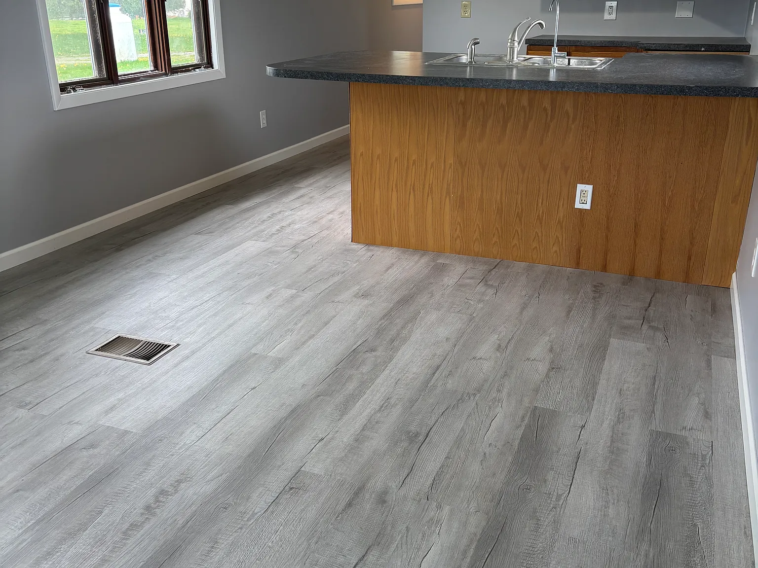 1 bed, 650 sqft, $1,000 — Photo 4
