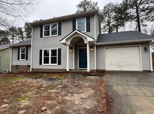 7121 Dayspring Dr, Fayetteville, NC 28314
