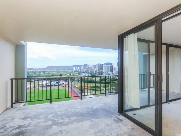 2444 Hihiwai St APT 1403, Honolulu, HI 96826