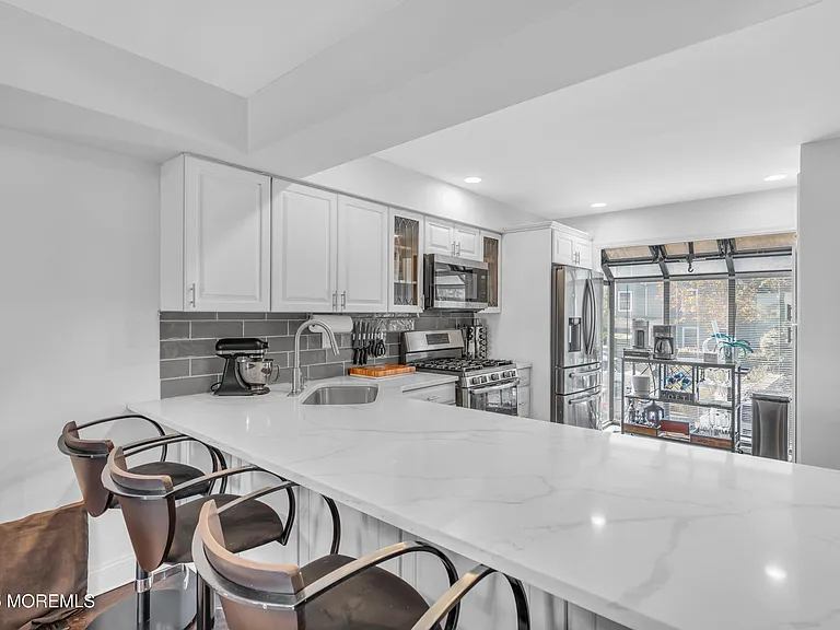 165 Riddle Ave #9 — Photo 18