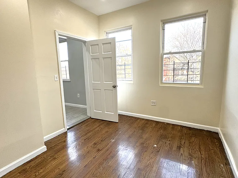 32-21 97th St #2L — Photo 9