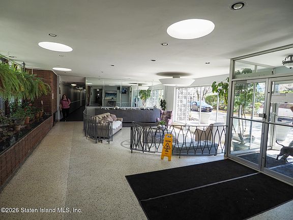 3rd image of 55 Austin Pl APT 5D